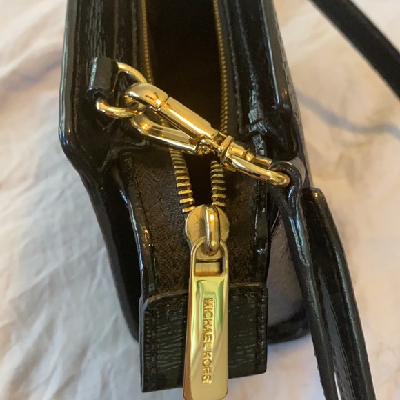 Michael Kors Selma Patent Mini Messenger Bag - Picture 3 of 5